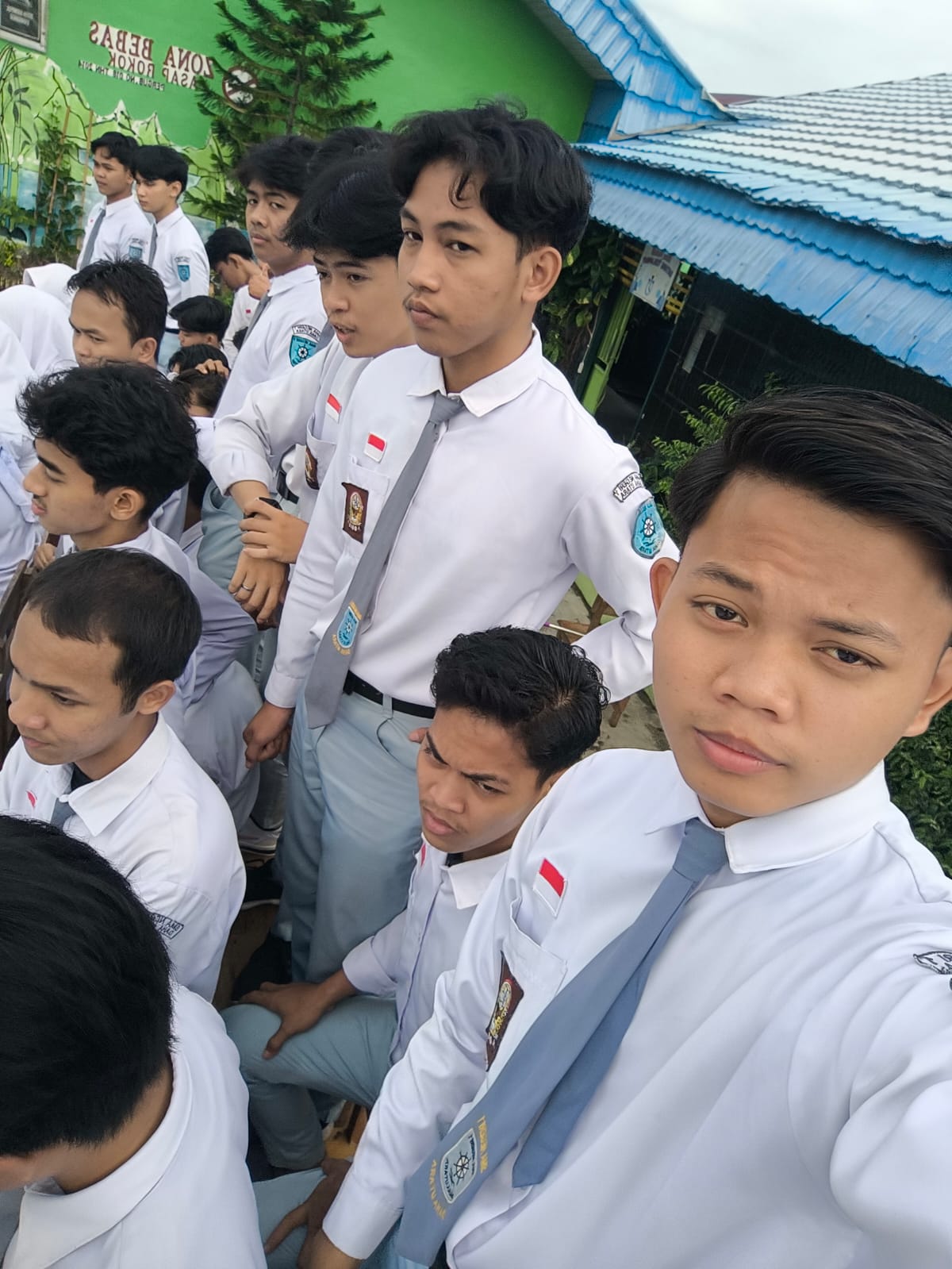 Momen kelas 12 F5 SMAN 1 DAHA UTARA