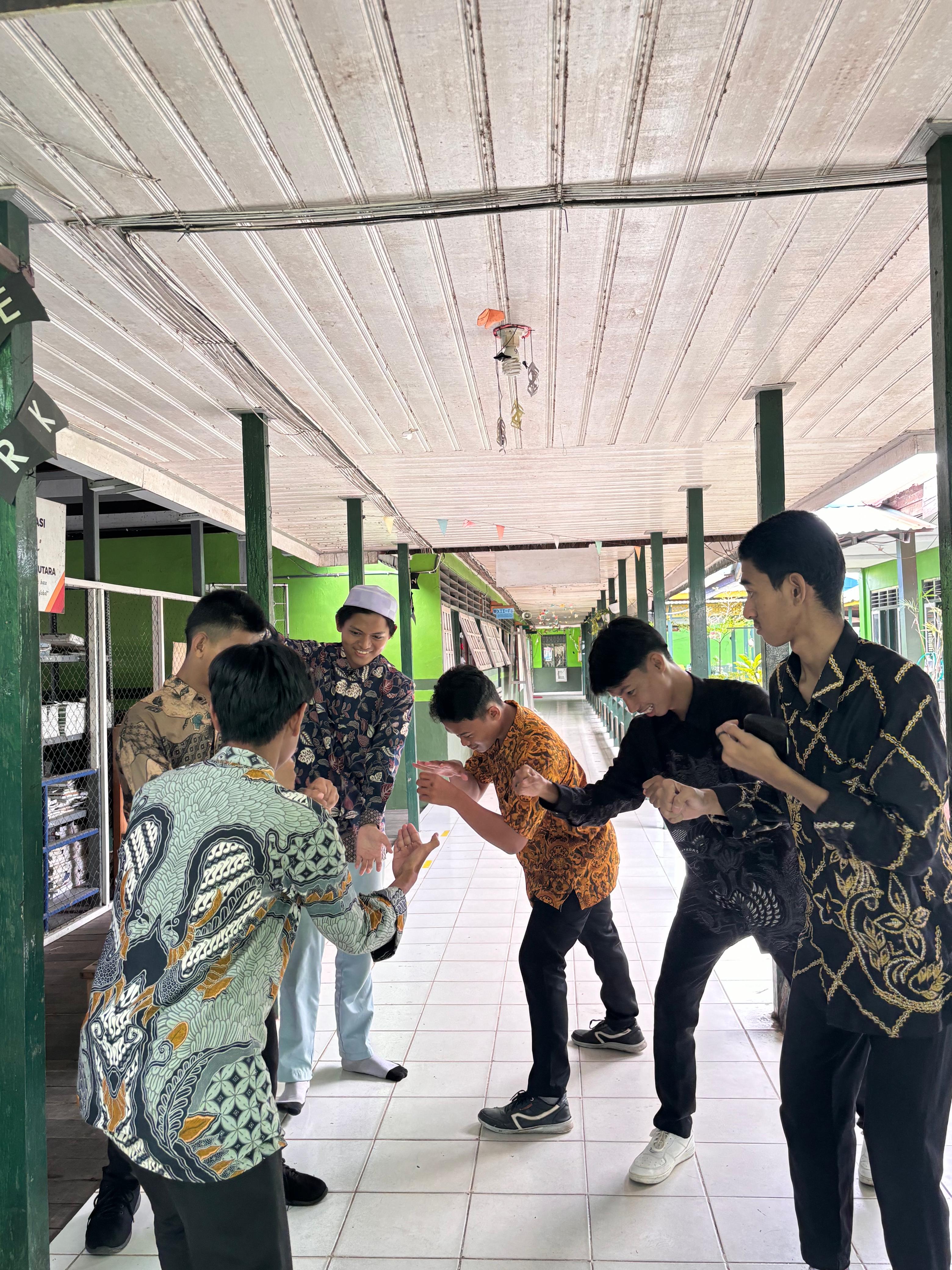 Momen kelas 12 F5 SMAN 1 DAHA UTARA