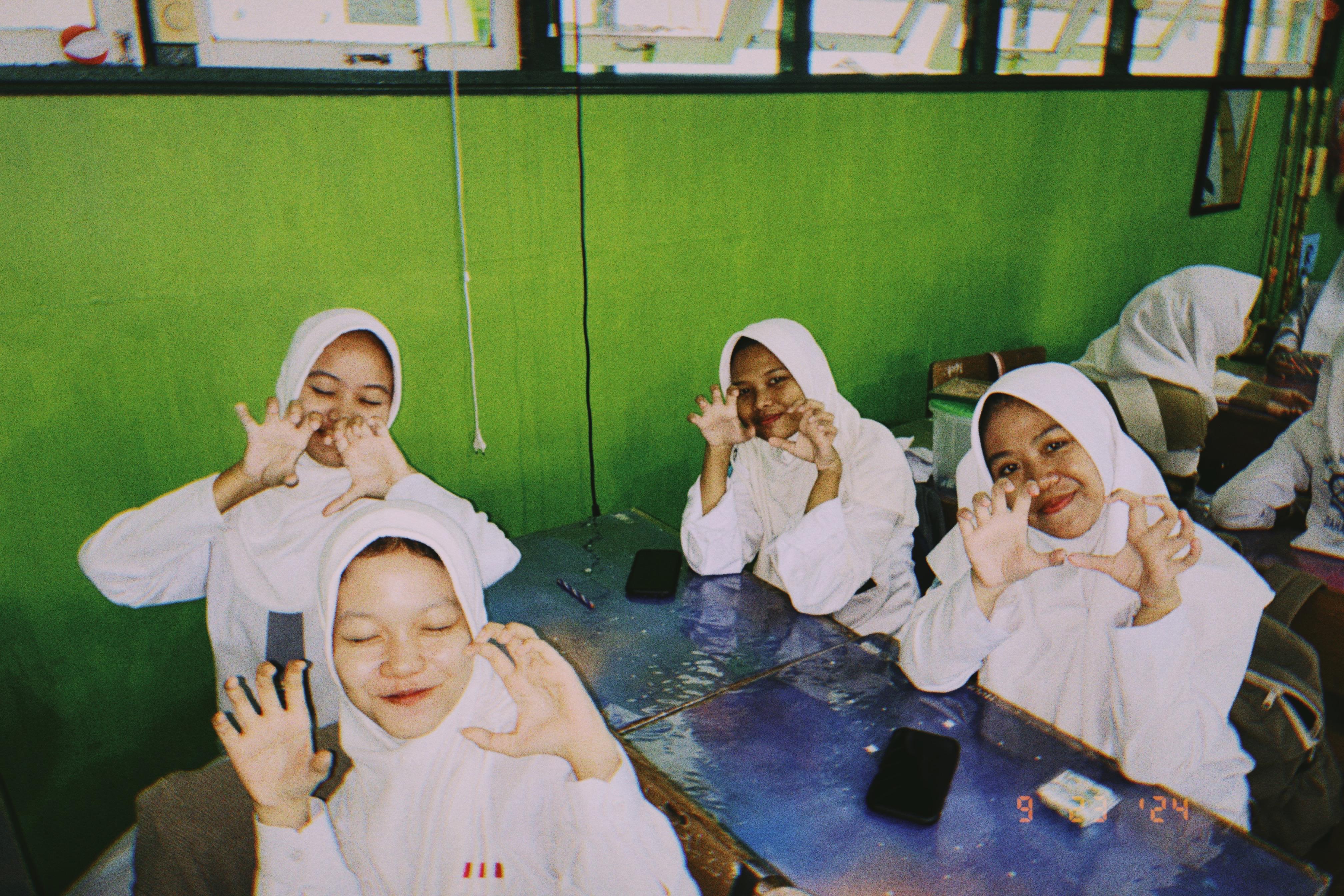 Momen kelas 12 F5 SMAN 1 DAHA UTARA